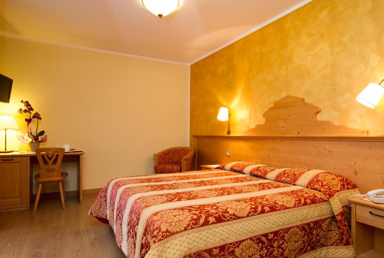 Hotel Al Prato เฟียรา ดี พรีเมียโร ภายนอก รูปภาพ